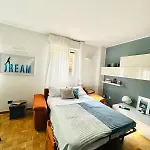 Apartament Light Blue Home-sempione Park-metro M2-brera *